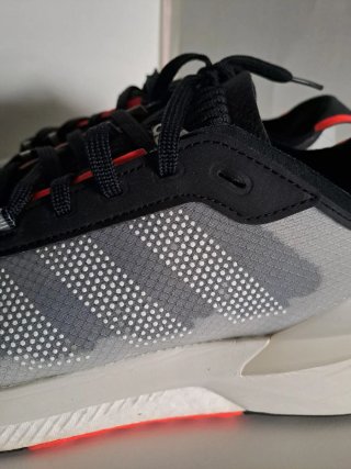 Scarpe running Adidas grigie e arancio