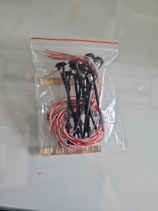 Farolas H0 LED (10 unidades)