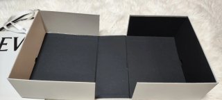Bolsa y caja Loewe