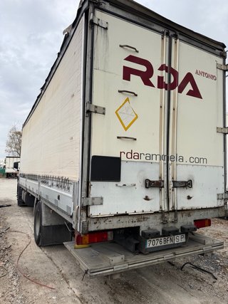 Camión Scania 260 94D
