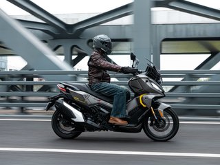 VOGE SR450X