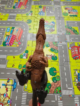 Dino articulado (pilas nuevas)marrón con rugidos