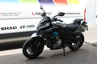 CFMOTO 675 NK Naked Moto