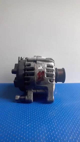 Alternador AV6N-10300-DC