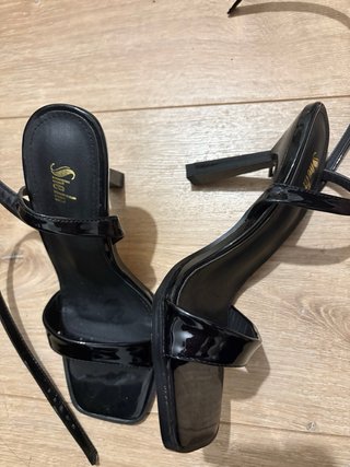6 pares zapatos 15€ el par
