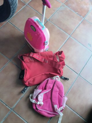 Bolsos infantiles: neceser y mochila