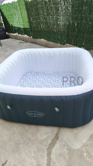 Spa Bestway 180x180x66cm
