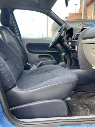 Renault Clio 2003