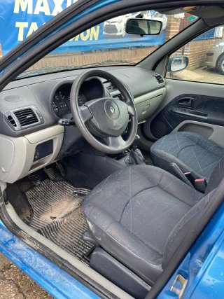 Renault Clio 2003