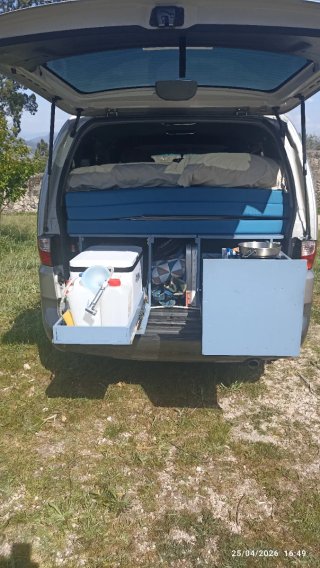 Hyundai H-1 2004