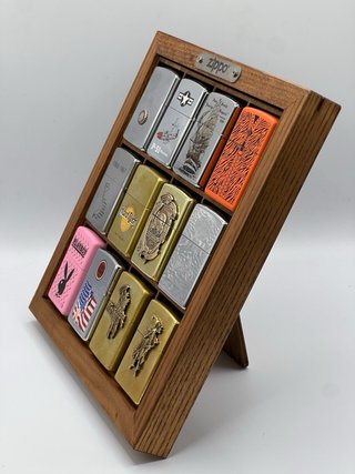 Espositore in legno Zippo per 12 accendini