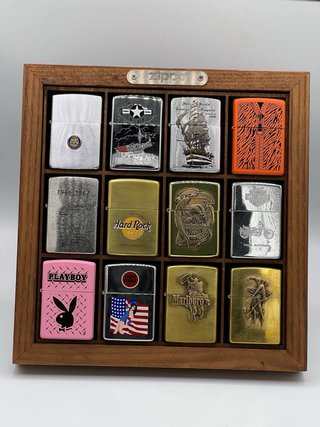 Espositore in legno Zippo per 12 accendini