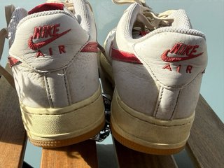 Nike Air Force 1 Blancas y Rojas Unisex
