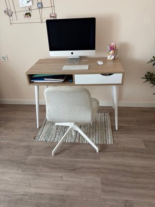 Escritorio estilo escandinavo madera y blanco