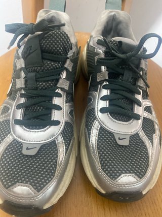Zapatillas Nike Verde y Plata no envio