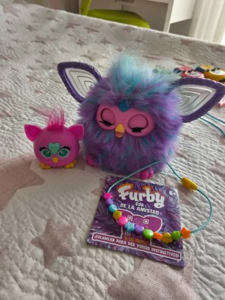 Furby morado nuevo