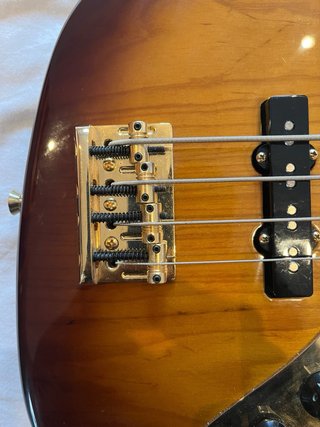 Bajo Fender Precision 75th Aniversario