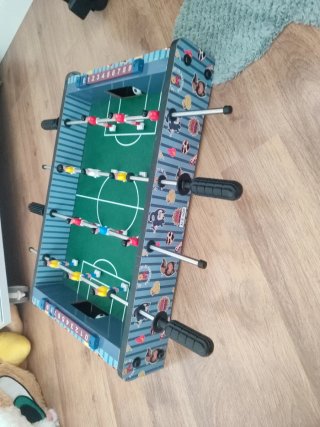 Futbolín pequeño de mesa