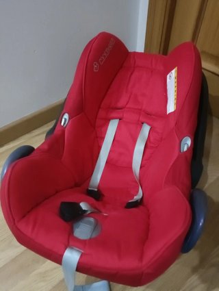 Silla Coche Maxi-Cosi Roja.