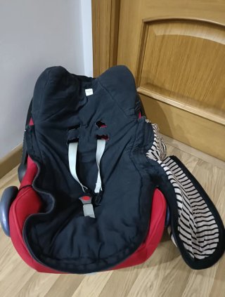 Silla Coche Maxi-Cosi Roja.