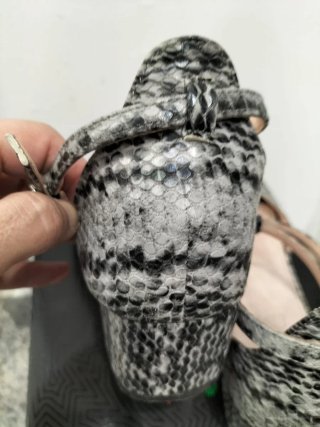 Sandalias T-Strap Piel Serpiente