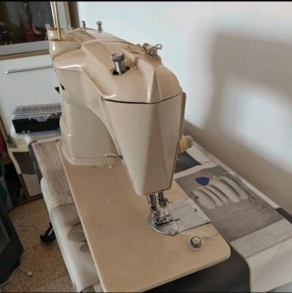 Máquina de Coser Singer 411M ¡Escucho Ofertas!