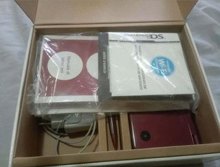 Nintendo DS XL Rossa con Scatola