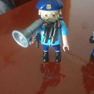 3 Figuras Playmobil Policía