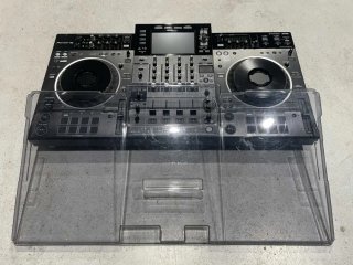 Pioneer DJ XDJ-XZ + Decksaver