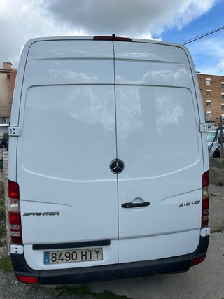 Mercedes-Benz Sprinter 2013