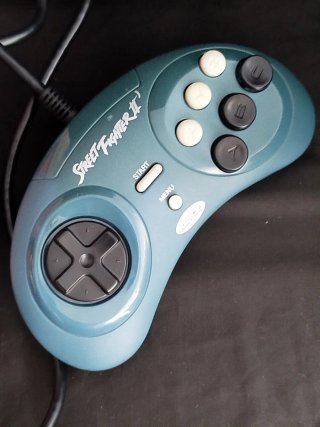 SEGA Mega Drive Mini con Street Fighter II + Ghouls'n Ghosts