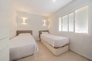 Casa adosada en alquiler en Nueva Andalucía centro en Marbella