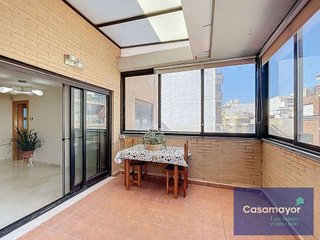 Piso en alquiler en Mercado en Alicante