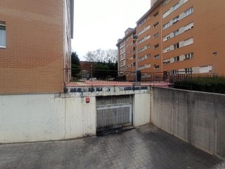 Garaje en venta en Alisal - Cazoña - San Román en Santander