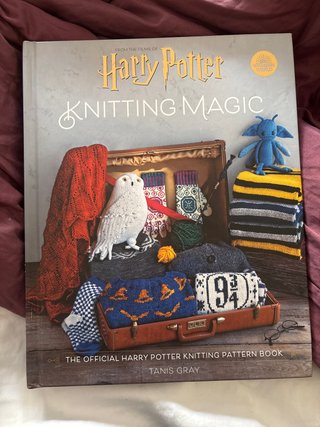 Harry Potter: Knitting Magic The Official Harry...