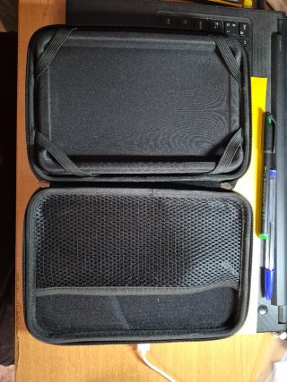 Funda negra para tablet