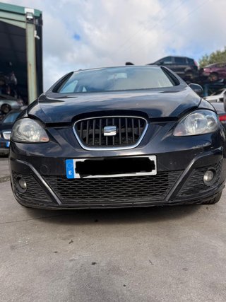 Paragolpes Seat Altea 1.6TDi CAY 2010