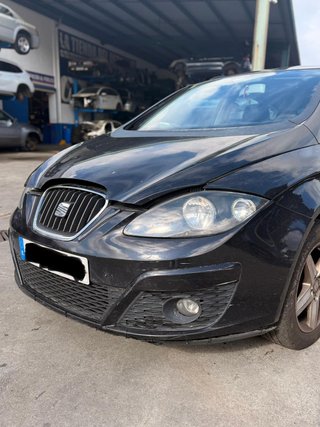Paragolpes Seat Altea 1.6TDi CAY 2010