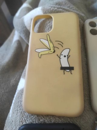 Varias fundas moviles lisas y dibujos . 1€ unidad