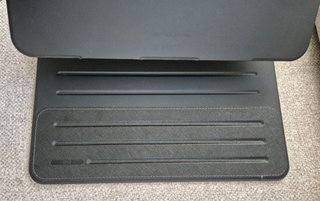 Custodia magnetica ESR per iPad Pro 13" Nera