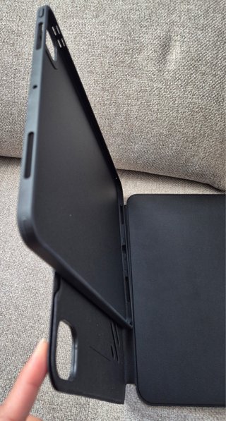 Custodia magnetica ESR per iPad Pro 13" Nera