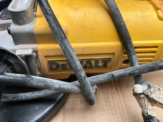 Radial DeWalt DWE490 2000W + Disco Diamante Brida
