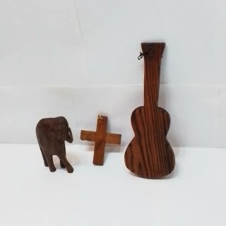 Figura Decorativa Madera Elefante Cruz Guitarra