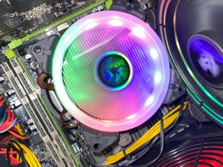 PC MSI con ventiladores RGB