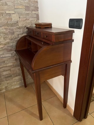 Mobile ingresso in legno