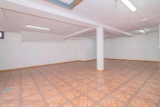 Edificio en venta en Illora