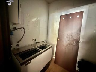 Local comercial en venta en Les Arenes - La Grípia  Can Montllor en Terrassa