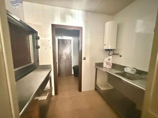 Local comercial en venta en Les Arenes - La Grípia  Can Montllor en Terrassa
