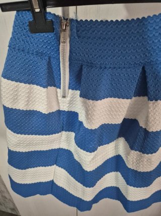 Falda Talla S Azul y Blanca