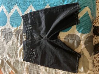 Shorts vaqueros blancos rotos